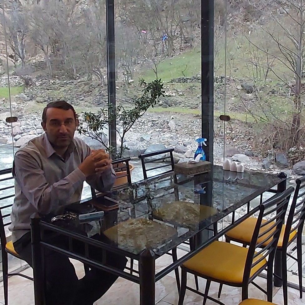 تصویر پروفایل میزبان