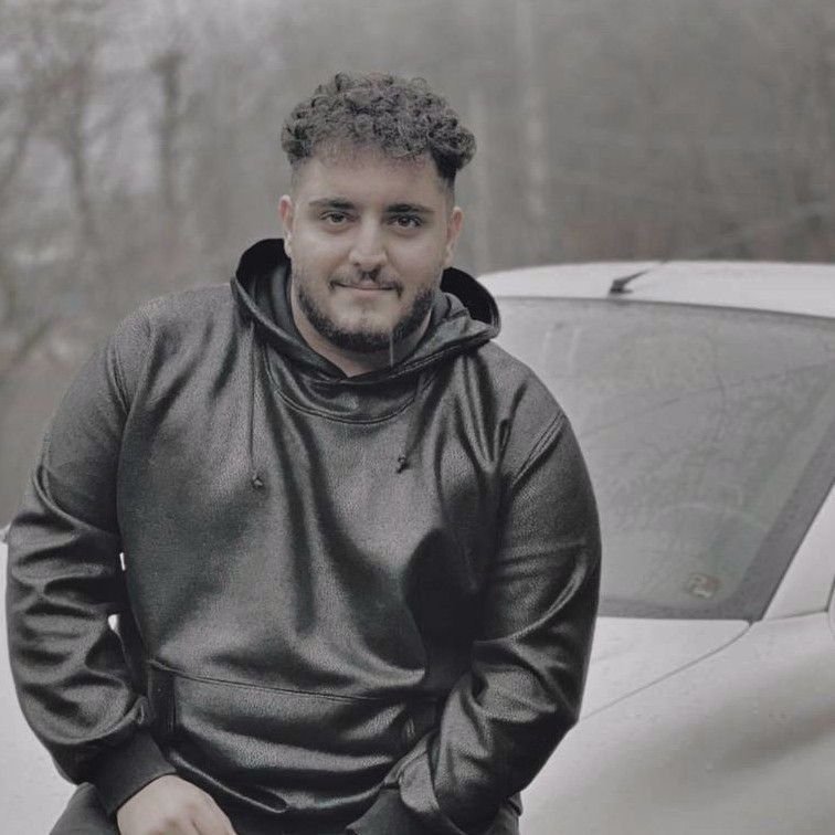 تصویر پروفایل میزبان