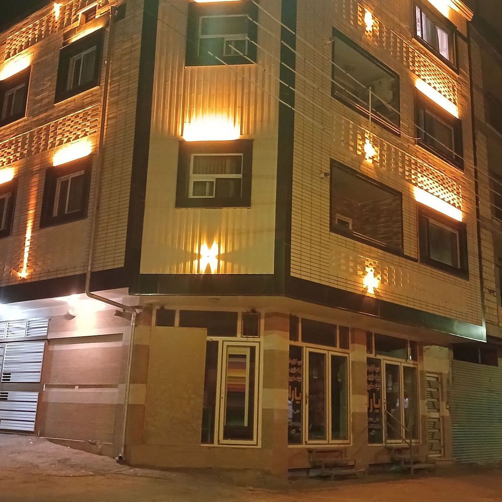 تصویر پروفایل میزبان