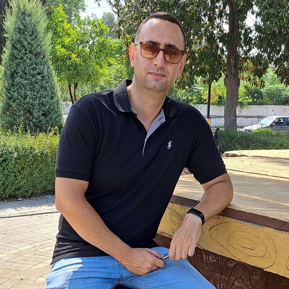 تصویر پروفایل میزبان