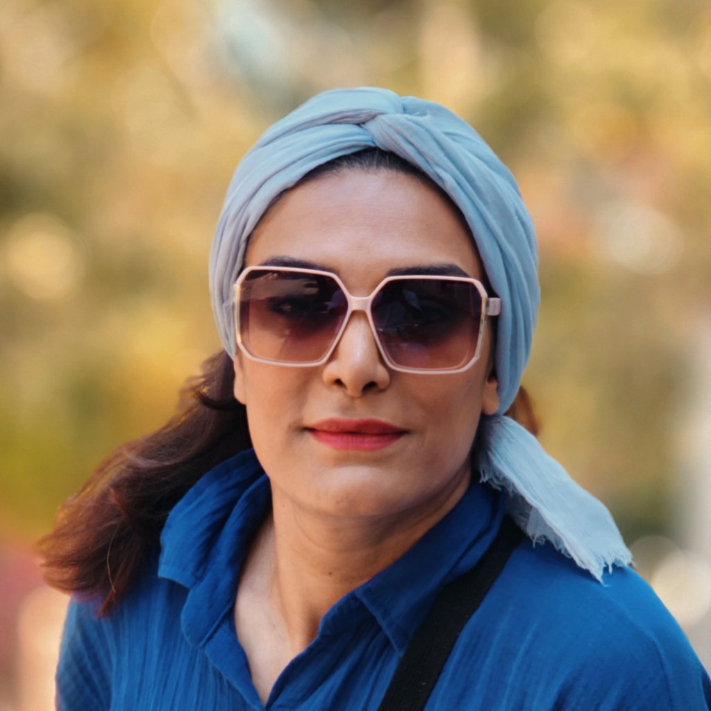 تصویر پروفایل میزبان