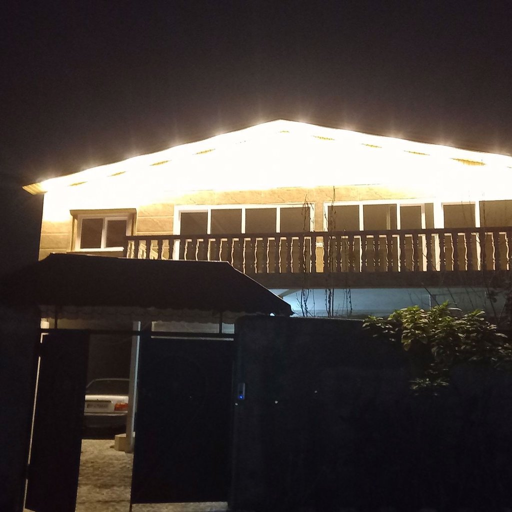 تصویر پروفایل میزبان