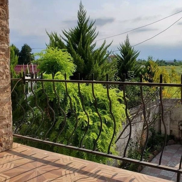 تصویر پروفایل میزبان