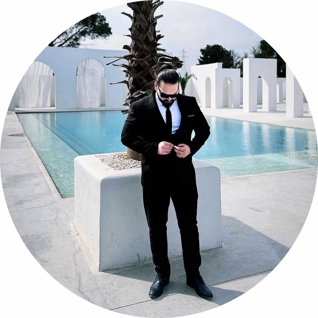 تصویر پروفایل میزبان