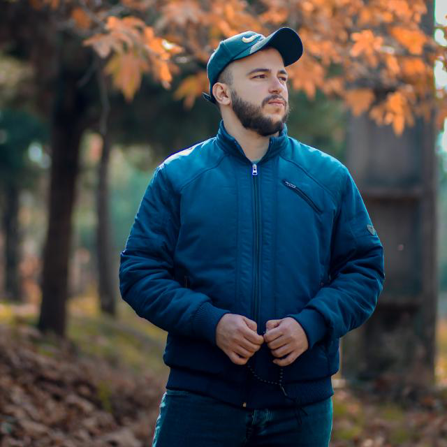 تصویر پروفایل میزبان