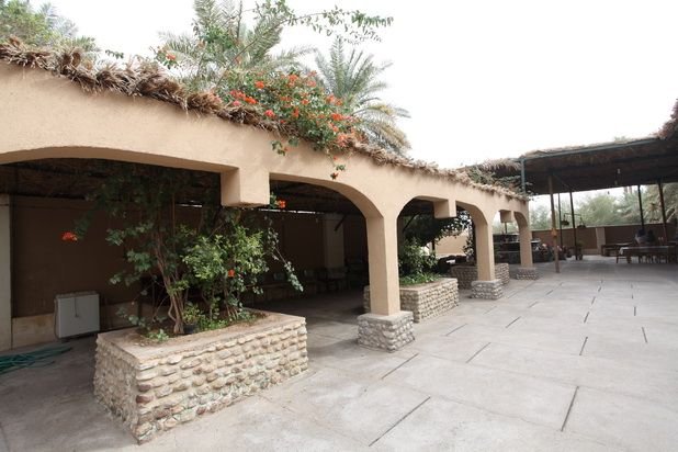 بوم گردی نبکا - واحد صدر