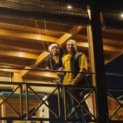 تصویر پروفایل میزبان