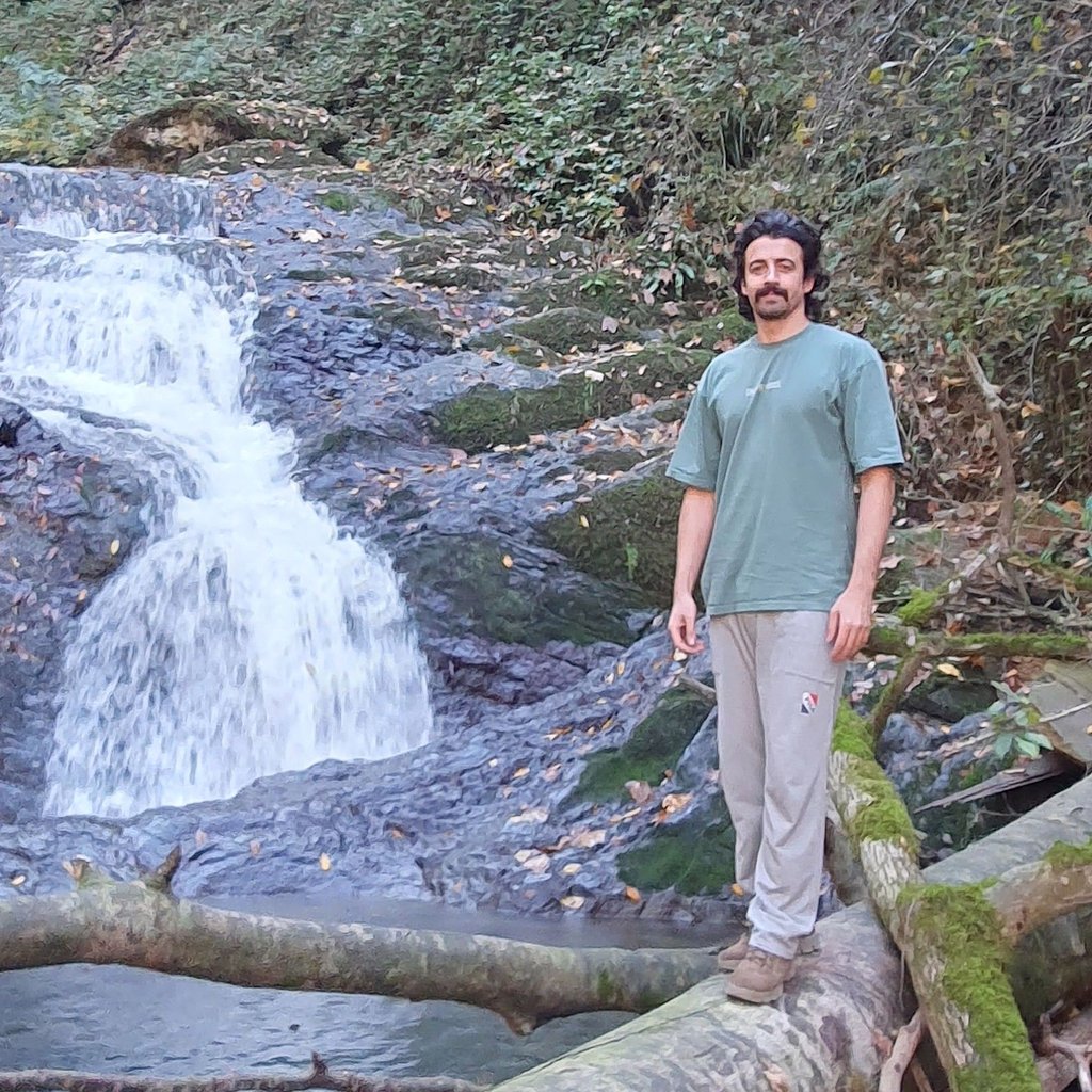 تصویر پروفایل میزبان