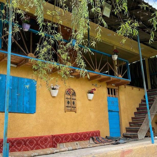 تصویر پروفایل میزبان