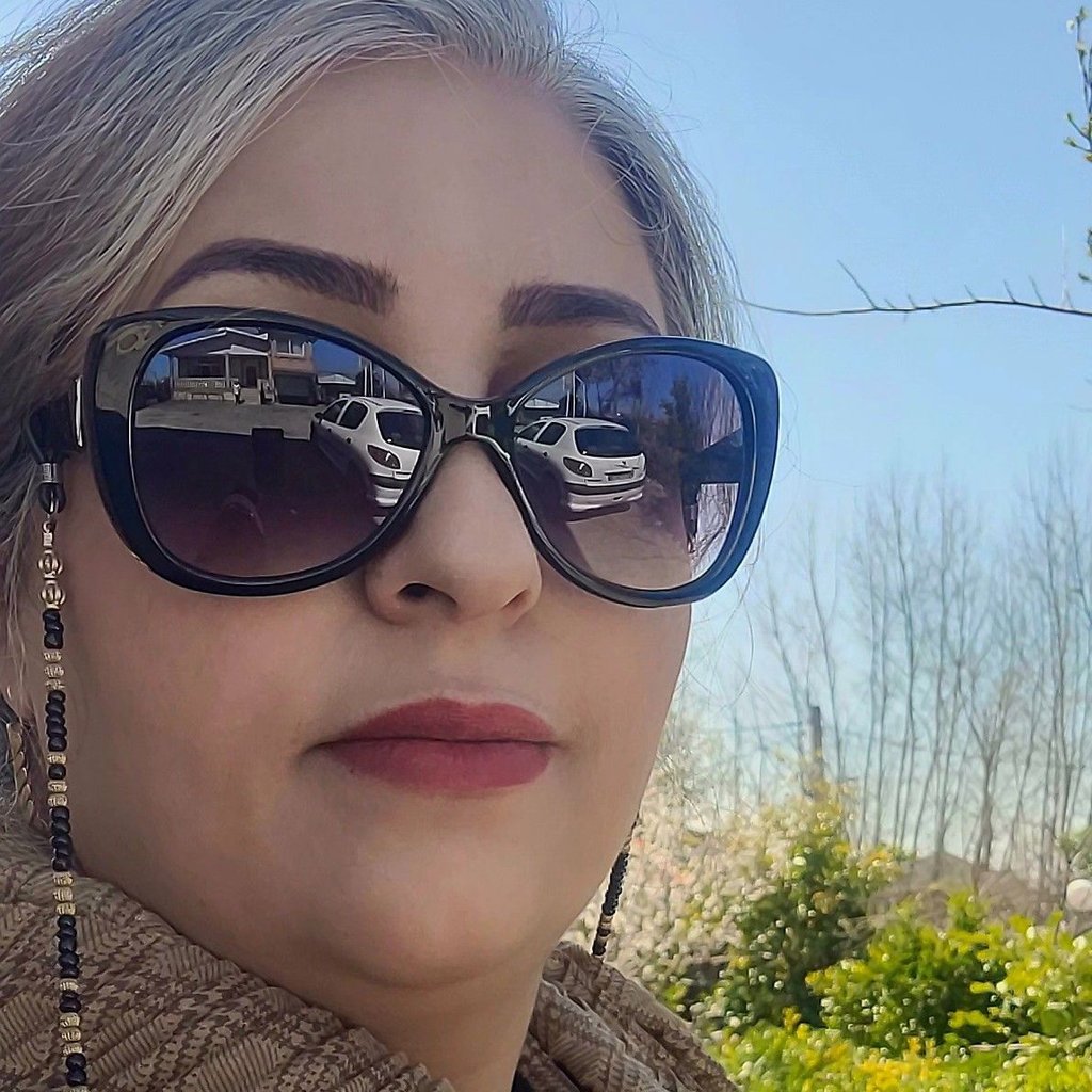 تصویر پروفایل میزبان