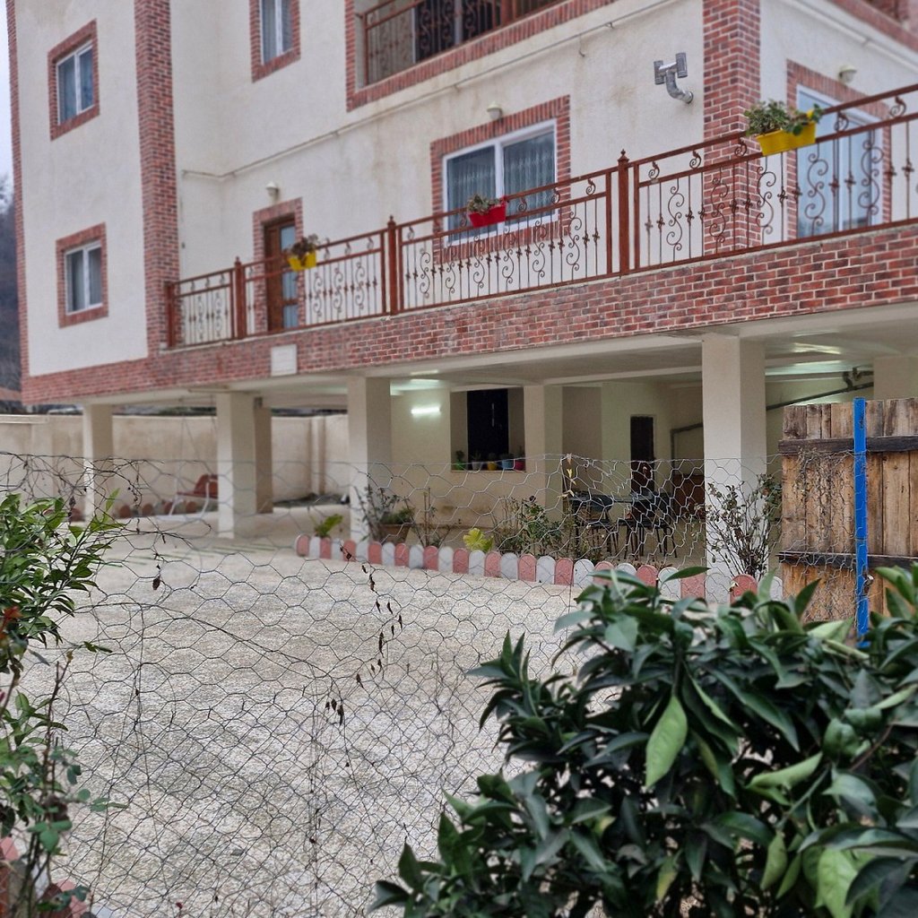 تصویر پروفایل میزبان