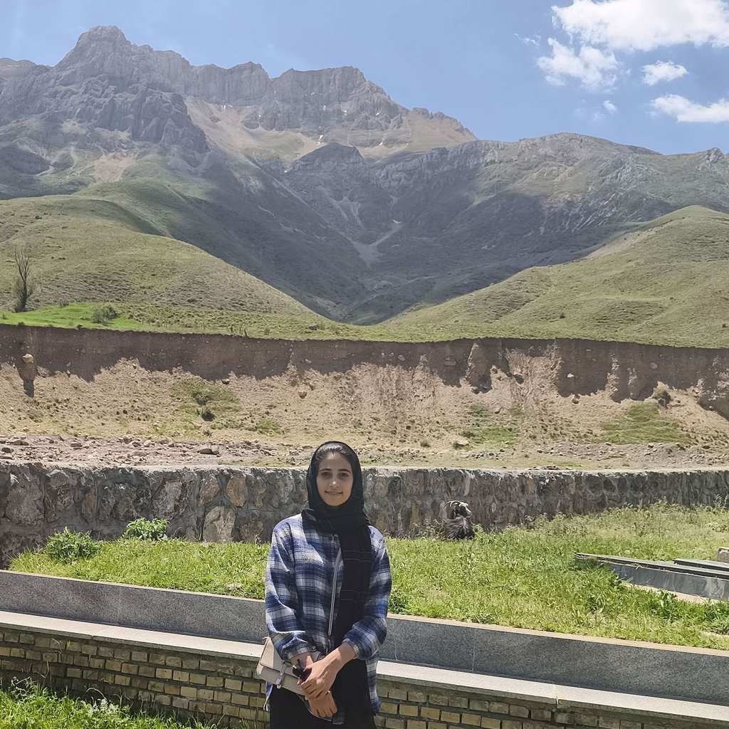 تصویر پروفایل میزبان