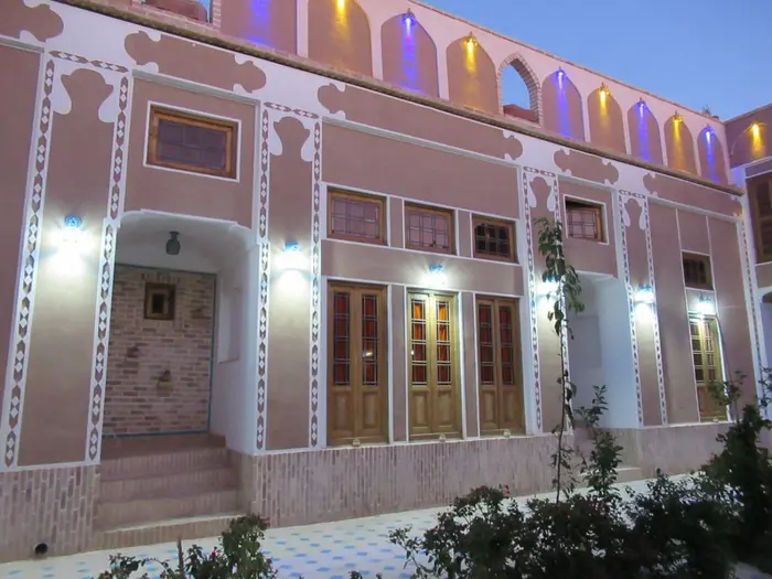 اقامتگاه سنتی عمارت مالمیر - واحد ترنم