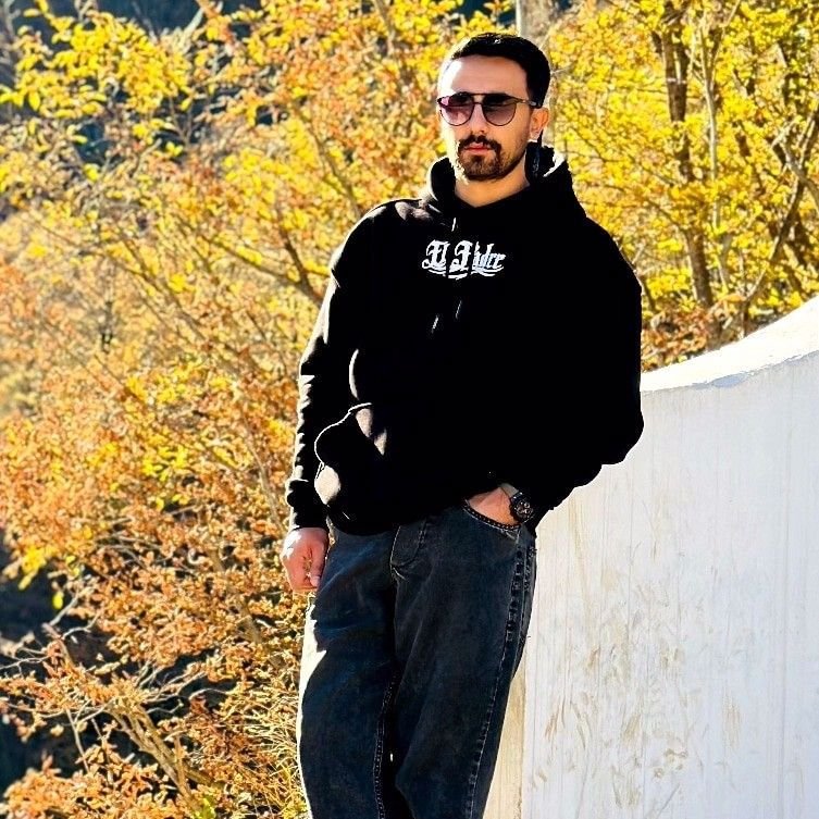 تصویر پروفایل میزبان