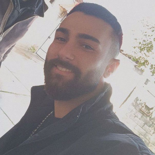 تصویر پروفایل میزبان