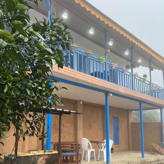 تصویر پروفایل میزبان