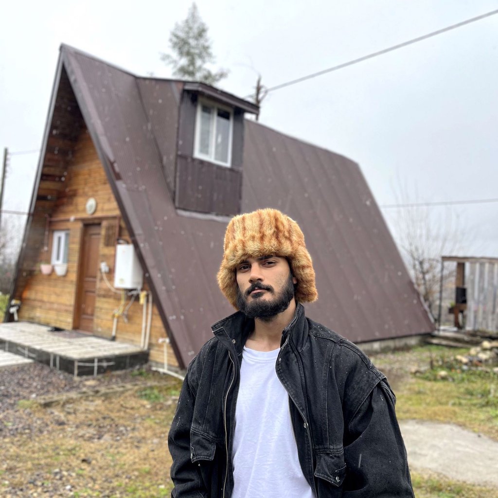 تصویر پروفایل میزبان