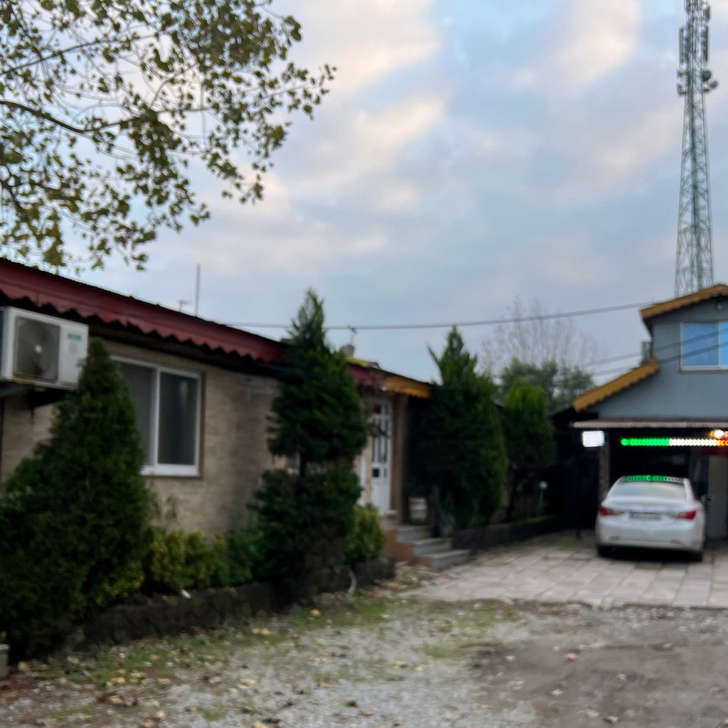 تصویر پروفایل میزبان