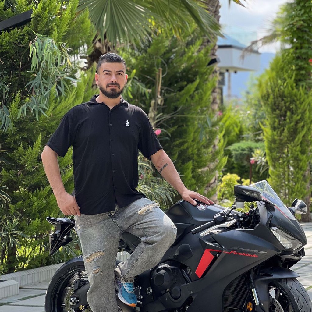 تصویر پروفایل میزبان