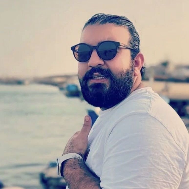 تصویر پروفایل میزبان