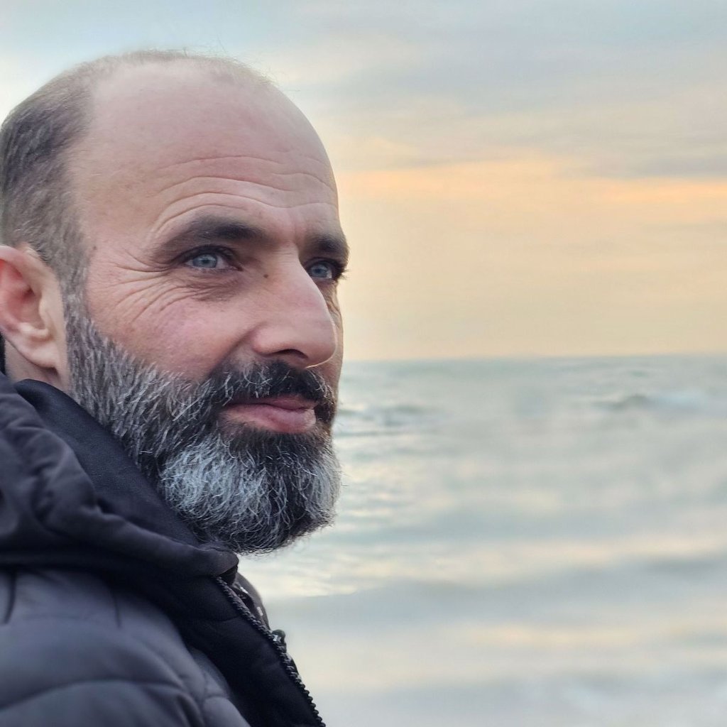 تصویر پروفایل میزبان