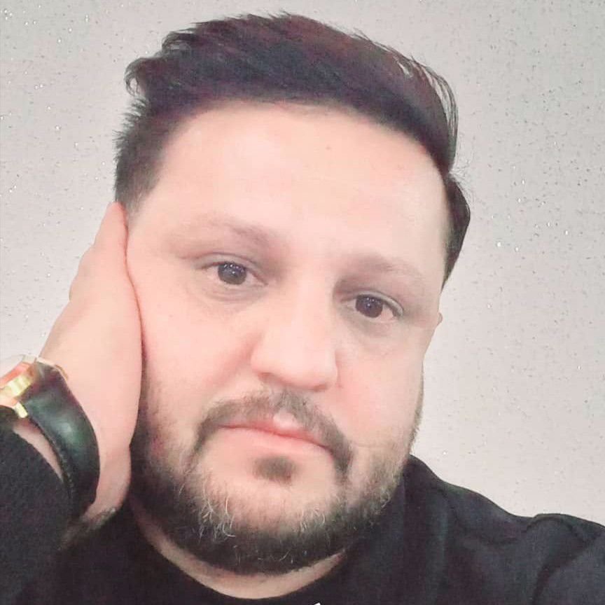 تصویر پروفایل میزبان