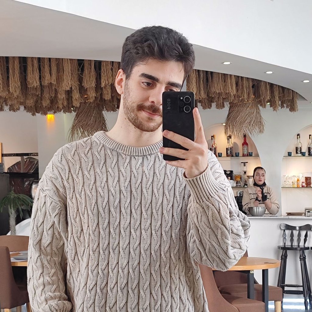 تصویر پروفایل میزبان