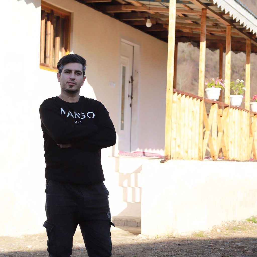 تصویر پروفایل میزبان