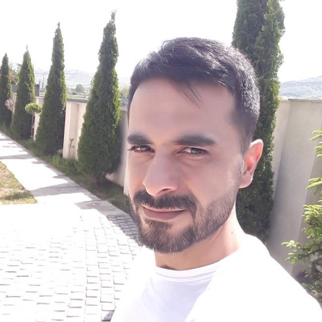 تصویر پروفایل میزبان