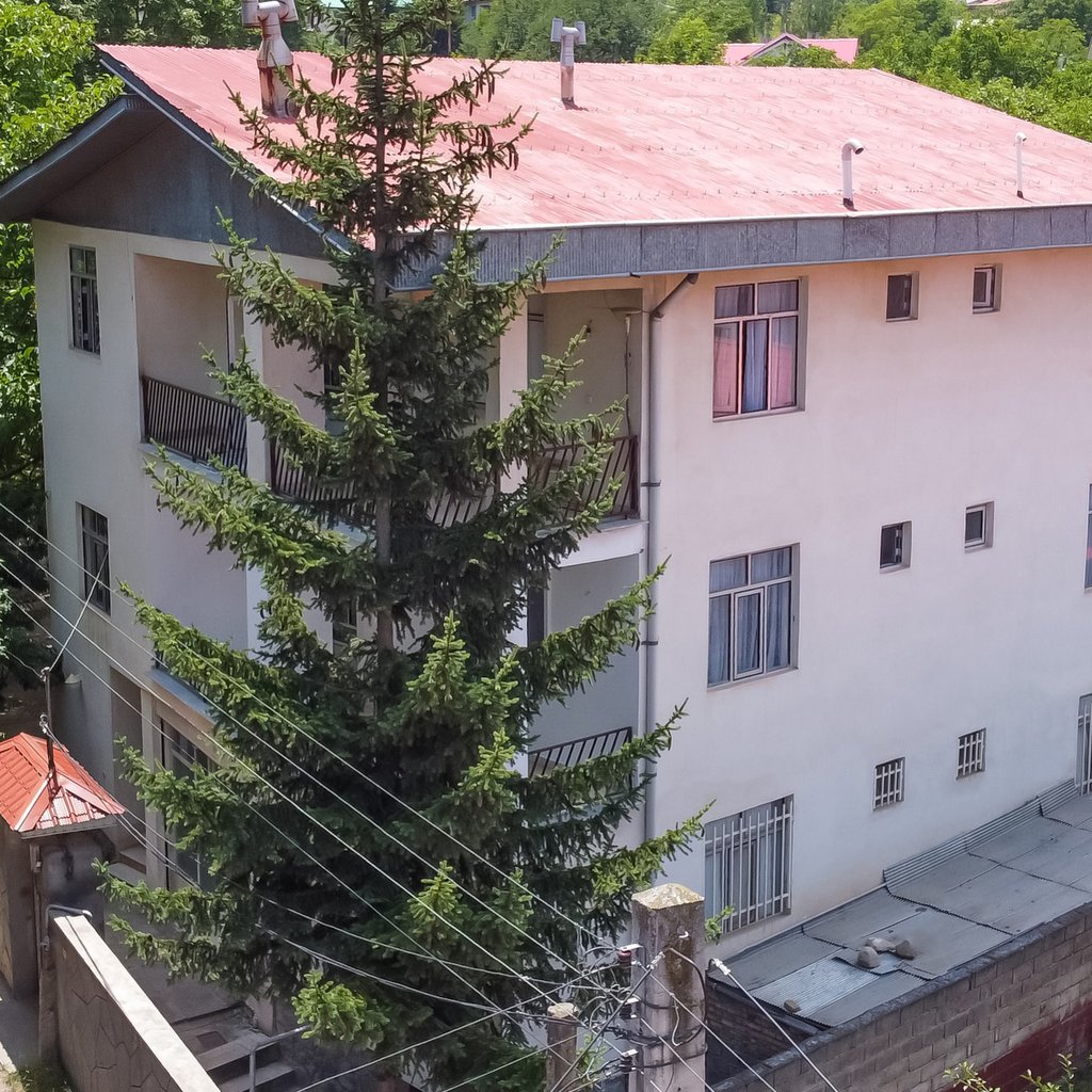 تصویر پروفایل میزبان