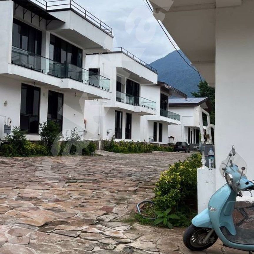 تصویر پروفایل میزبان