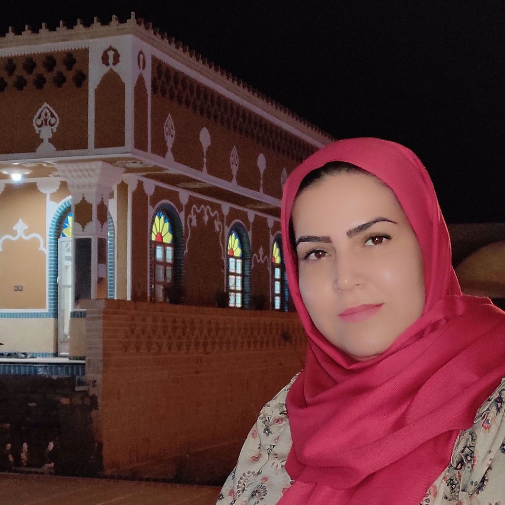 تصویر پروفایل میزبان