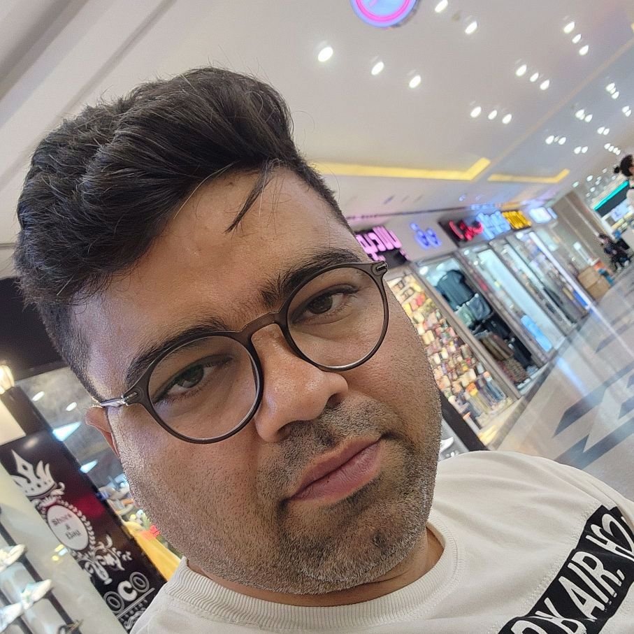 تصویر پروفایل میزبان