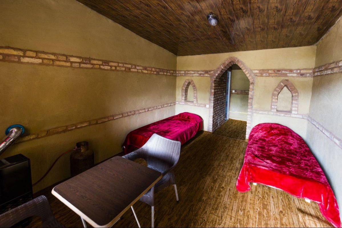 بوم گردی اکوکمپ دورنا - اتاق دو تخته کاروانسرا