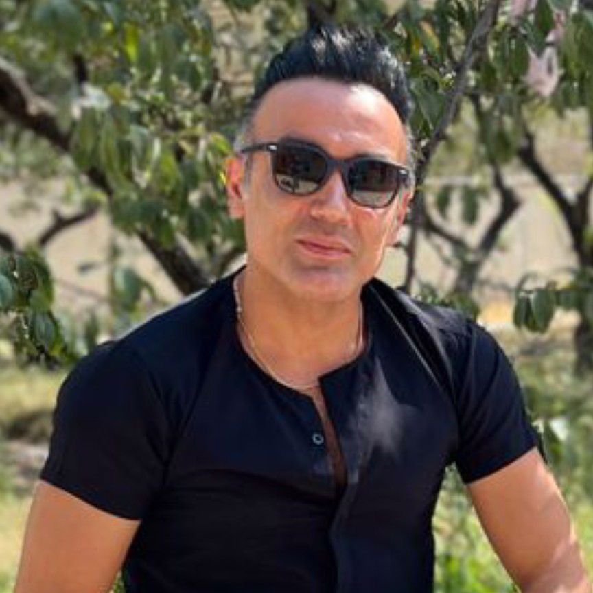 تصویر پروفایل میزبان