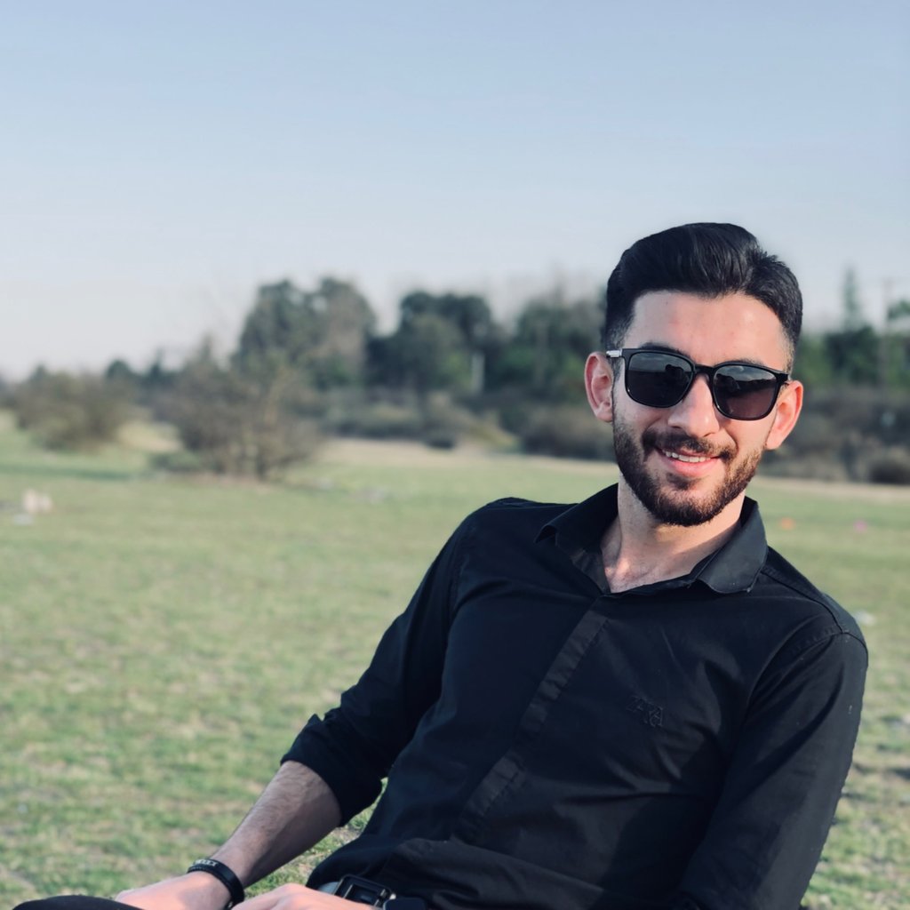 تصویر پروفایل میزبان