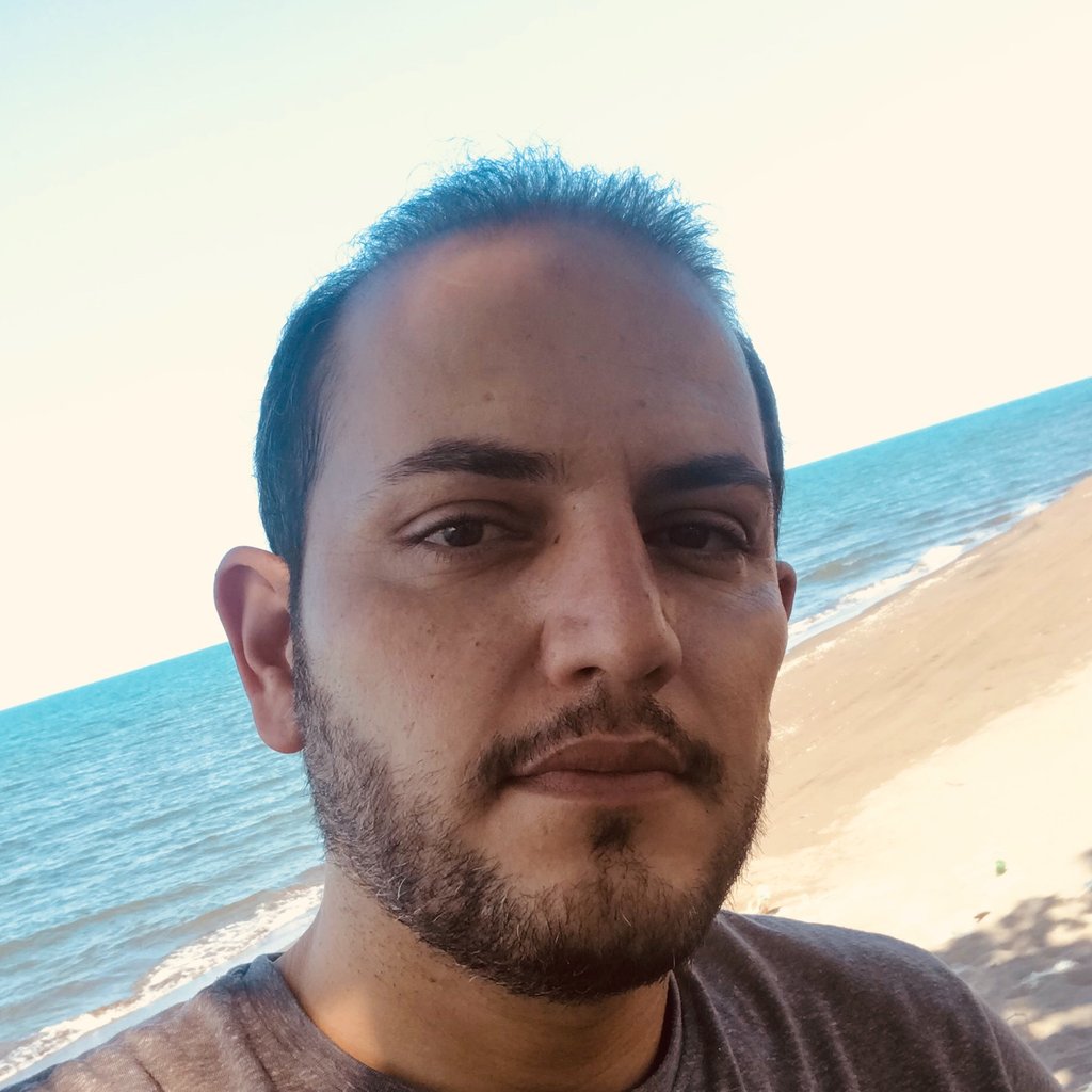 تصویر پروفایل میزبان