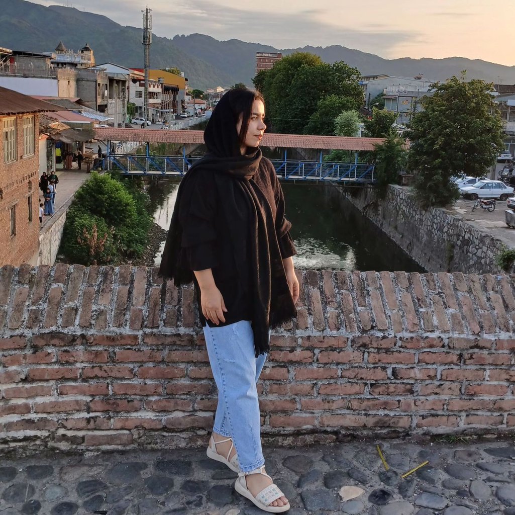 تصویر پروفایل میزبان