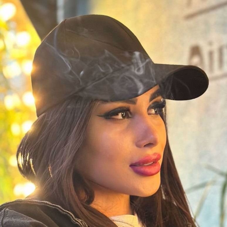 تصویر پروفایل میزبان