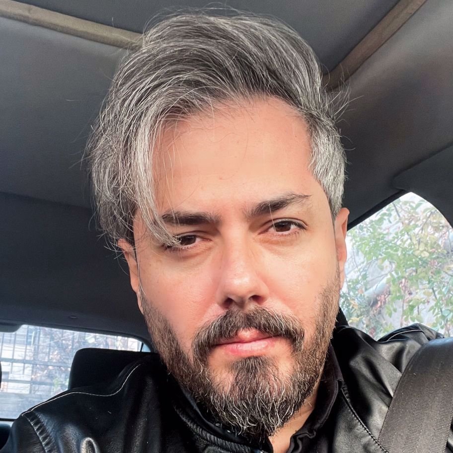 تصویر پروفایل میزبان