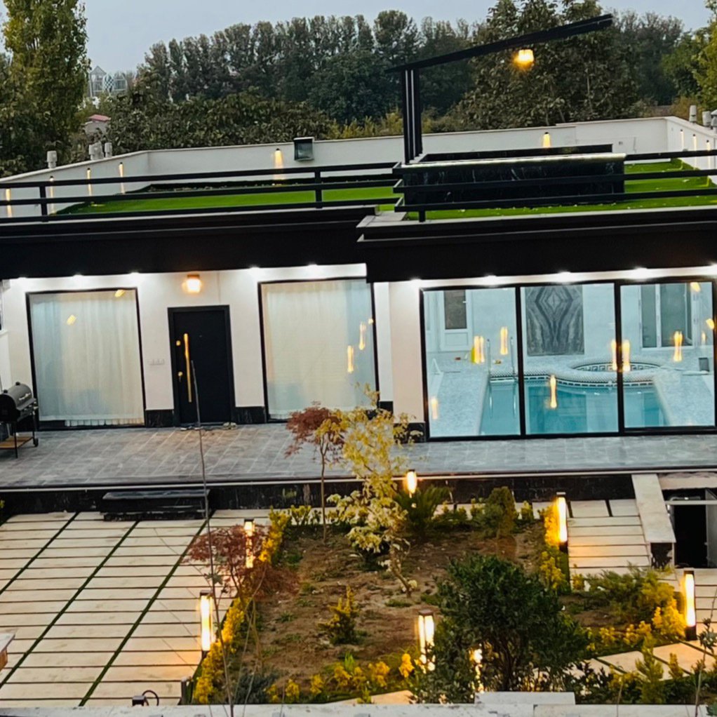 تصویر پروفایل میزبان