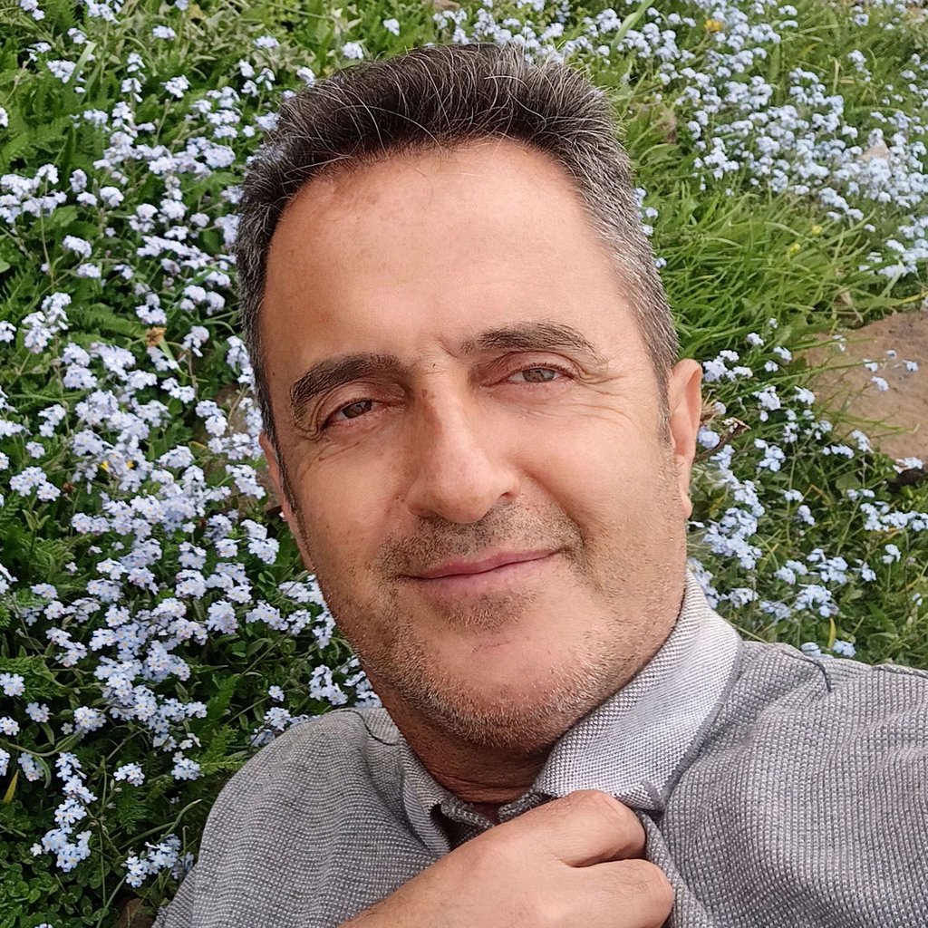 تصویر پروفایل میزبان