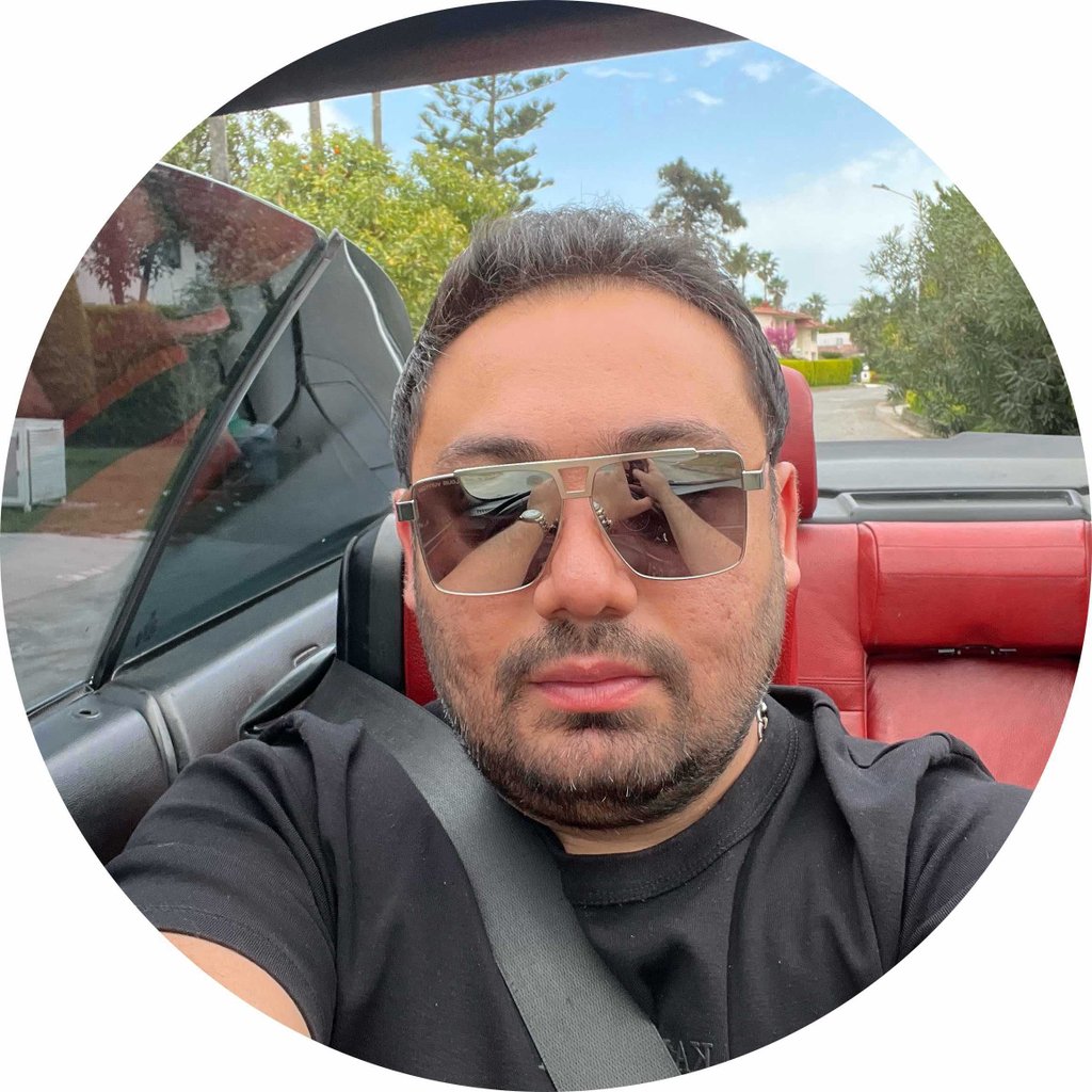 تصویر پروفایل میزبان