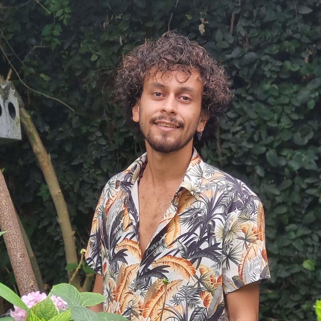 تصویر پروفایل میزبان