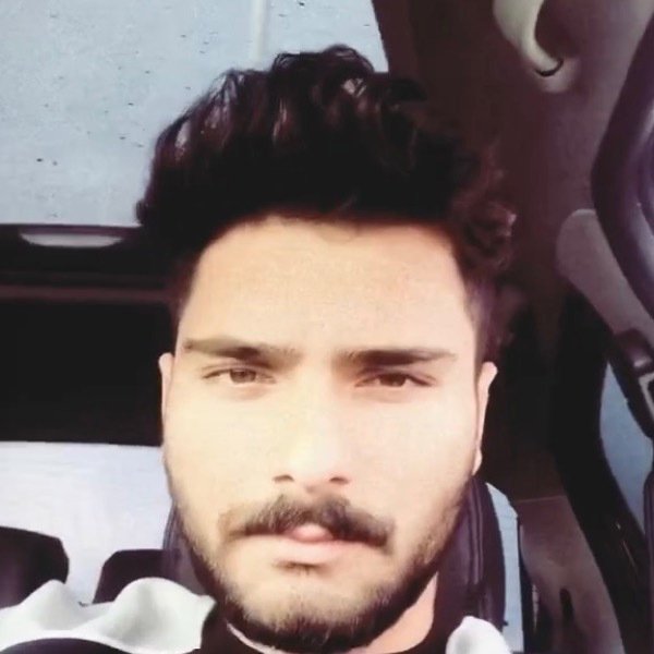 تصویر پروفایل میزبان