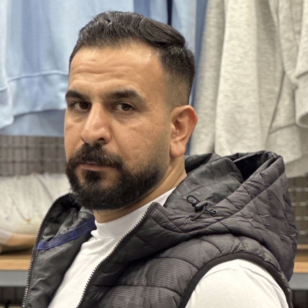 تصویر پروفایل میزبان