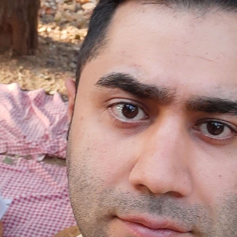 تصویر پروفایل میزبان