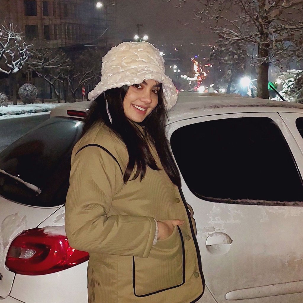 تصویر پروفایل میزبان