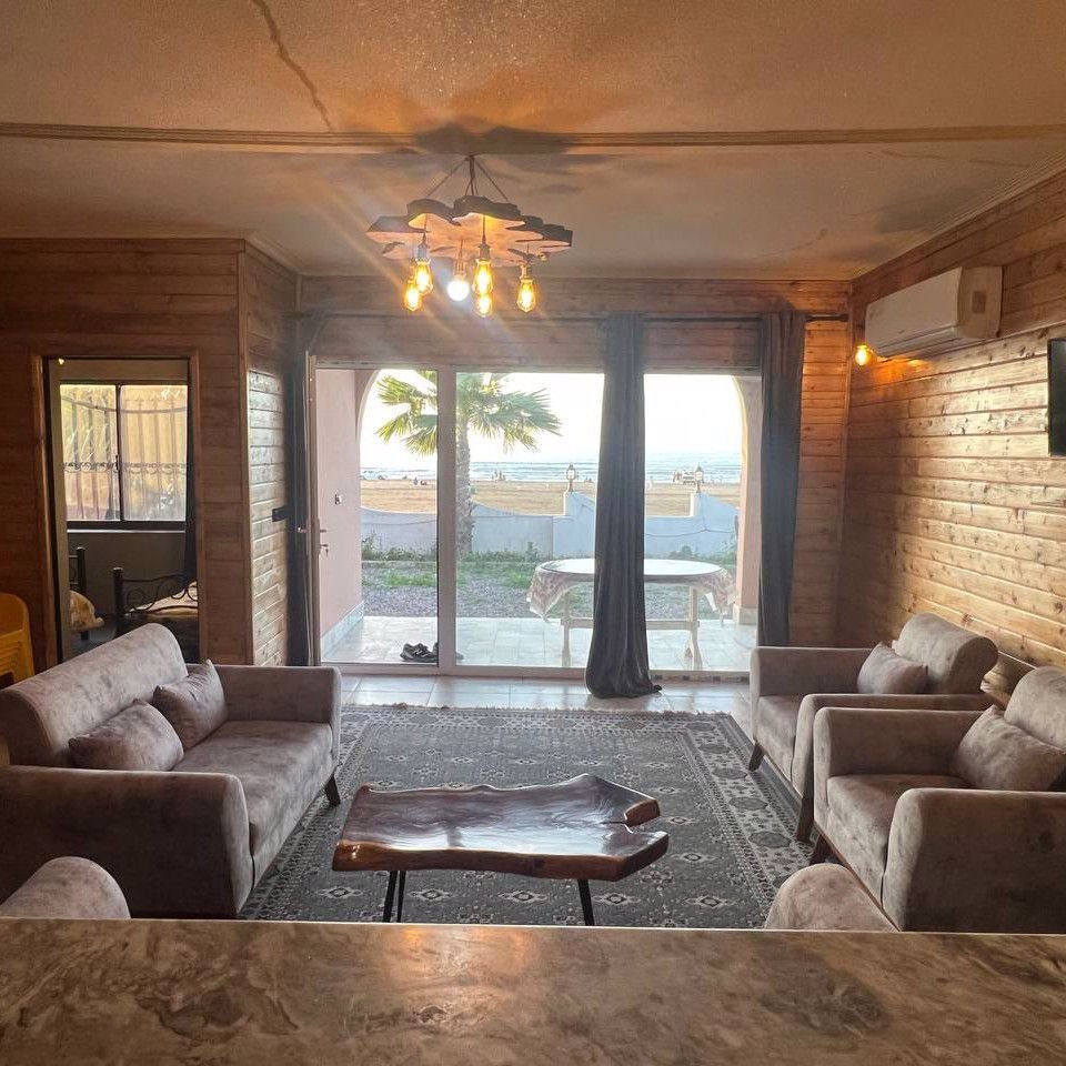 تصویر پروفایل میزبان