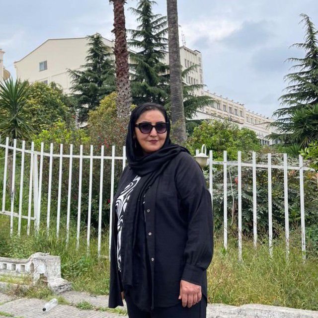 تصویر پروفایل میزبان